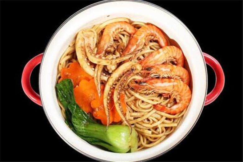 鲨鱼杰克小海鲜焖面